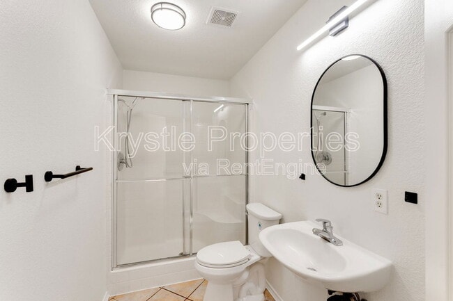 Building Photo - 35 Goldfinch Dr