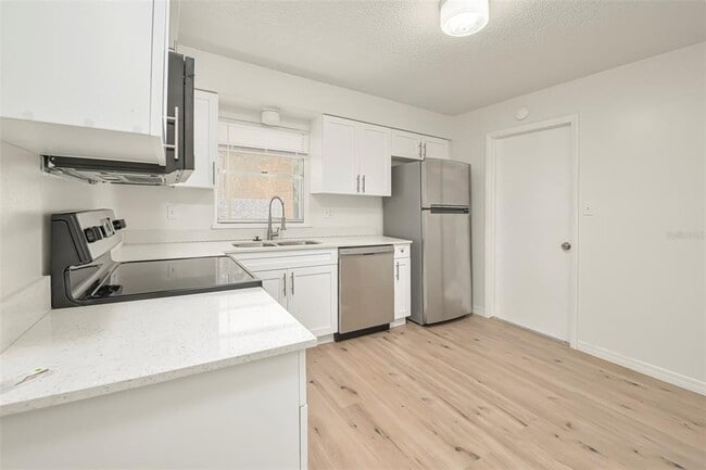 Building Photo - 478 Orange Dr NW