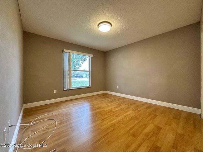 Building Photo - 3060 Sea Gate Cir