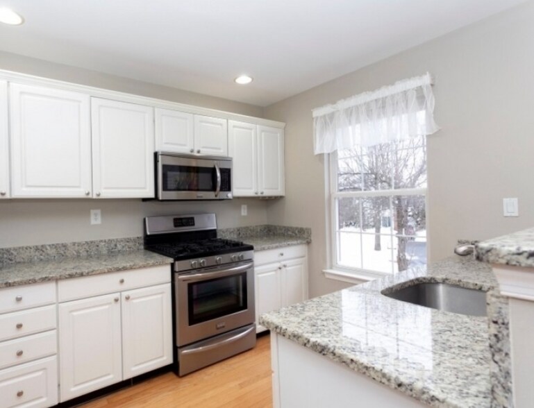 Building Photo - 3 Minuteman Ct