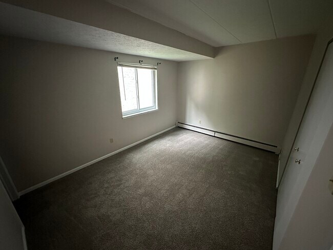 Building Photo - 956 S Lincoln St