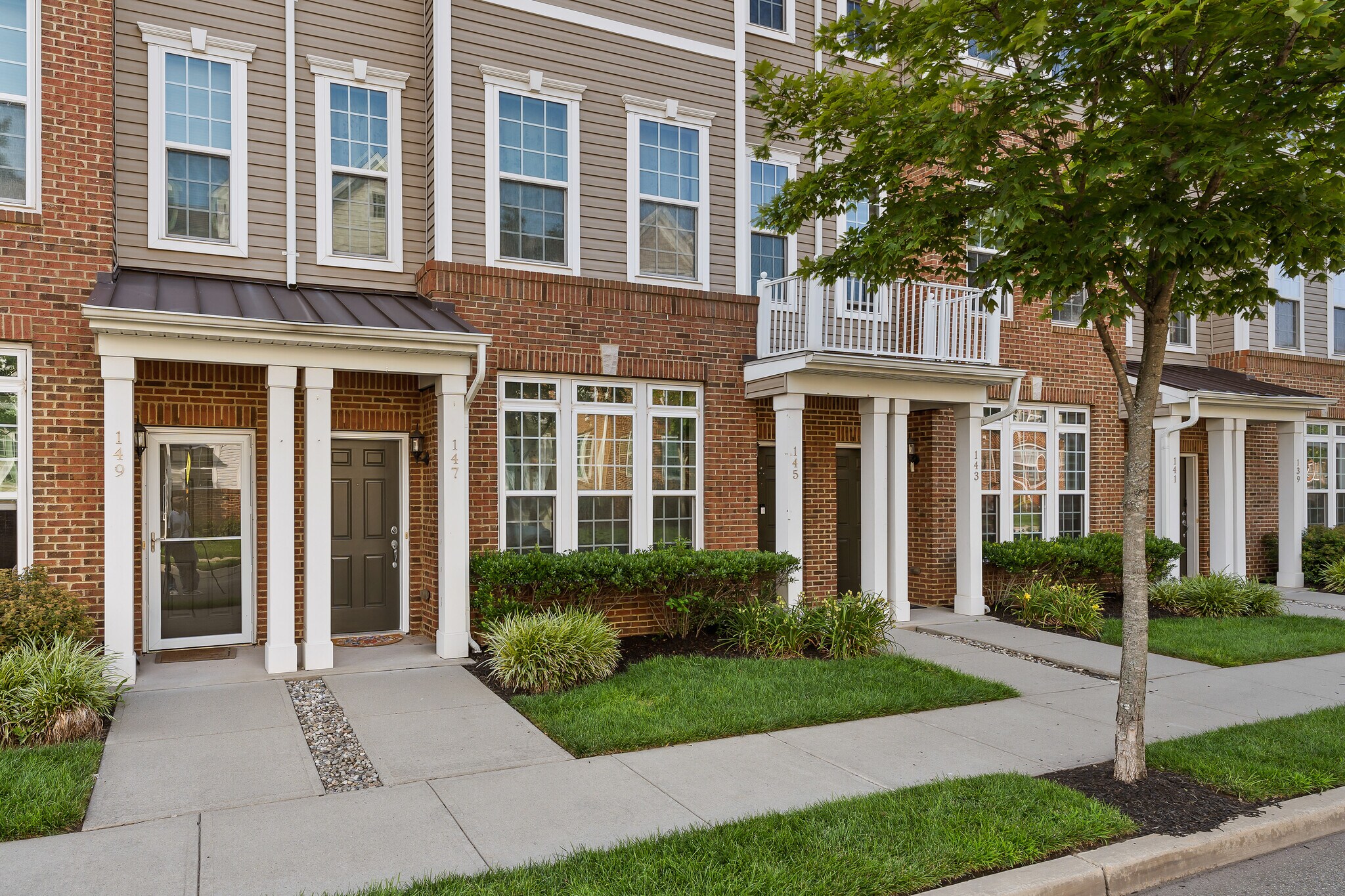 Building Photo - 147 Wesmont Dr