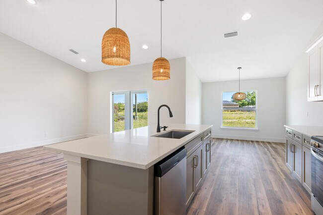 Building Photo - 2779 Quentin Ave SE