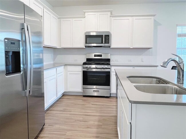 Building Photo - 5621 Bellissima Way