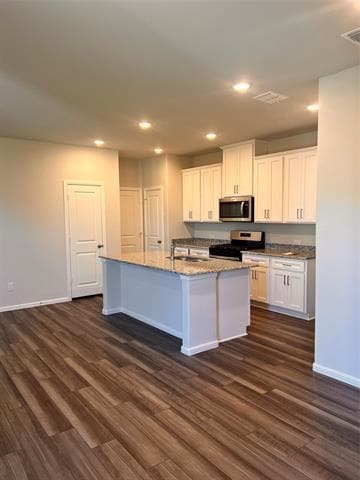 Building Photo - 900 Portina Dr