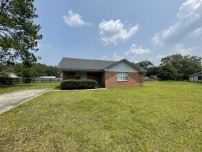 Building Photo - House for Rent