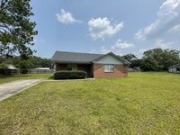 Building Photo - House for Rent