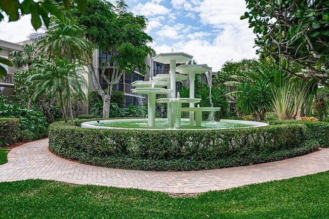 Building Photo - 3605 S Ocean Blvd