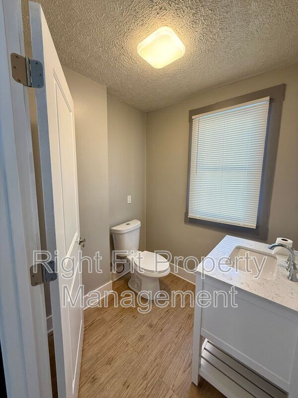 Building Photo - 255-257 Fountain Avenue