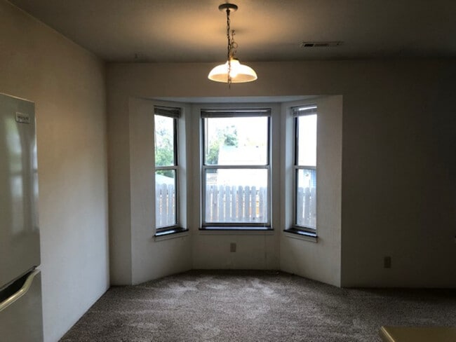 Building Photo - 475 Scenic Dr