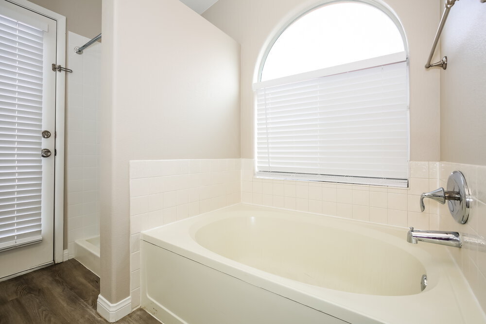 Building Photo - 1604 Watercreek Dr