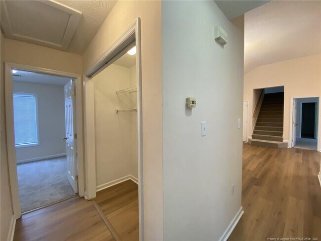 Building Photo - 178 Colonial Hills Dr