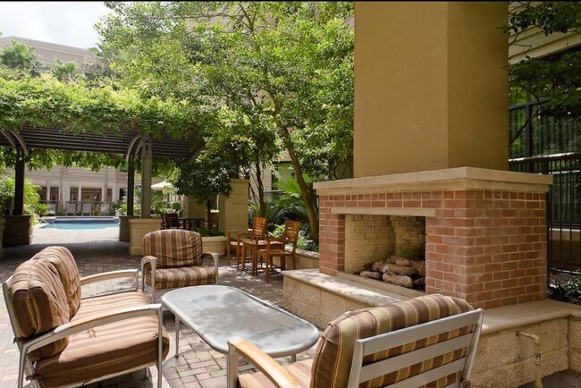 Building Photo - 1901 Post Oak Blvd