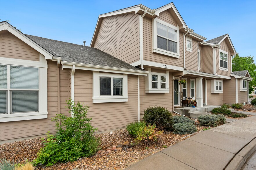 Primary Photo - 708 Crown Ridge Ln