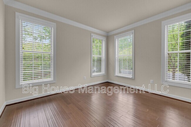 Building Photo - 3713 Chancelsors Dr