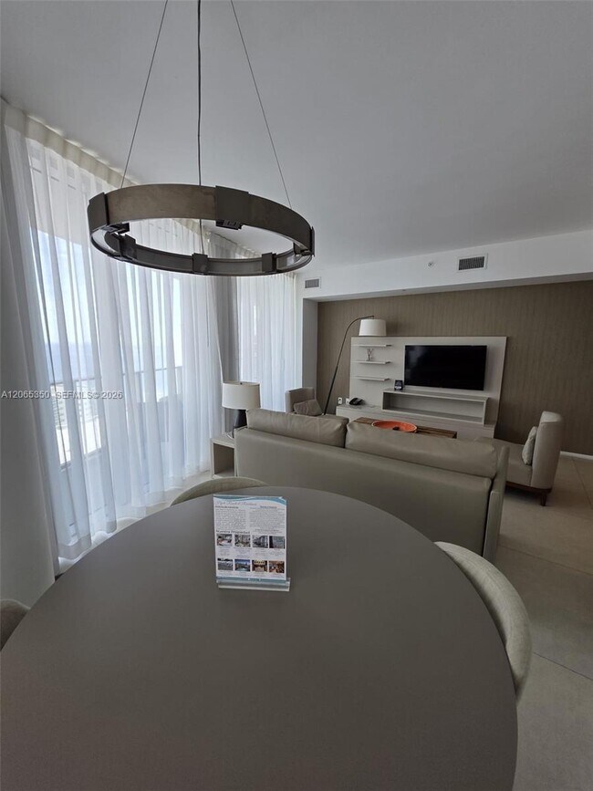 Building Photo - 4111 S Ocean Dr