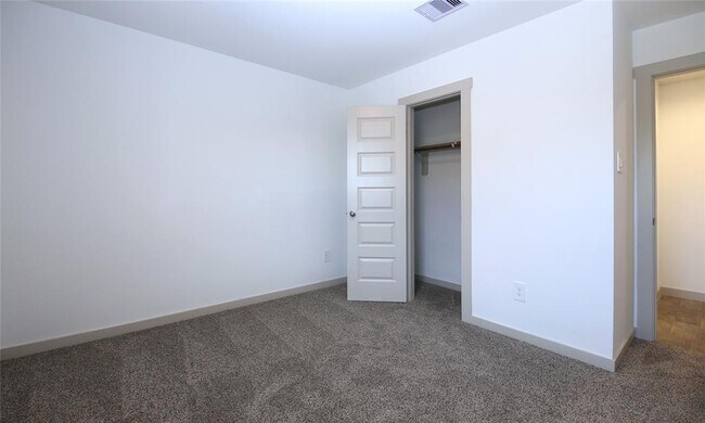 Building Photo - 1702 Windway Ct