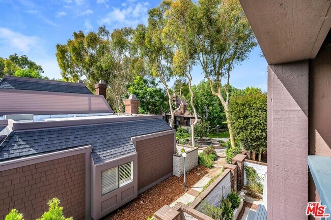 Building Photo - 4425 Alla Rd