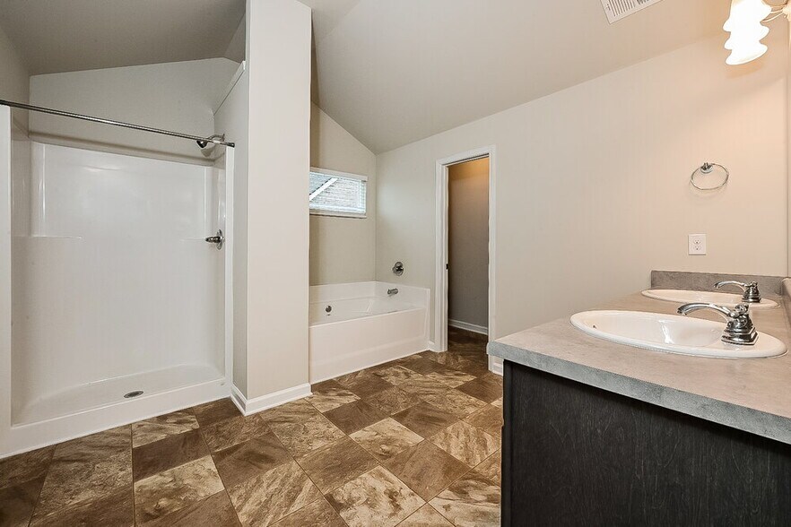Building Photo - 176 Addy Ln