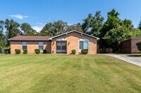 Building Photo - 3519 Goldfinch Drive - Near Fort Gordon