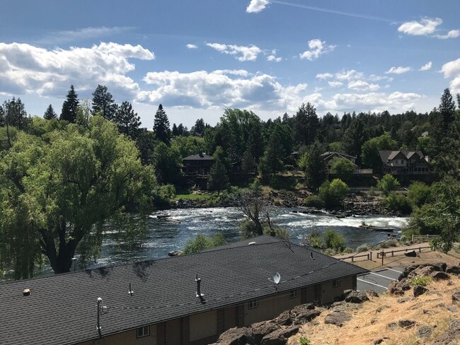 Building Photo - Large Studio Condo on Deschutes w/river trail access, minutes to downtown, heated pool, and cover...