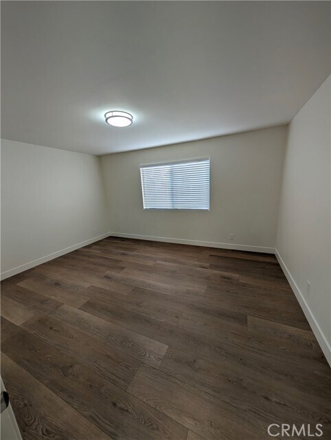 Building Photo - 845 W Olive Ave