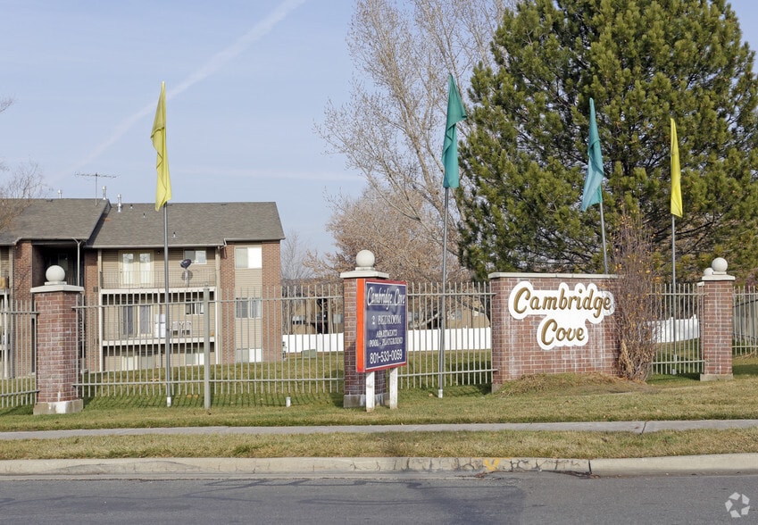 Primary Photo - Cambridge Cove