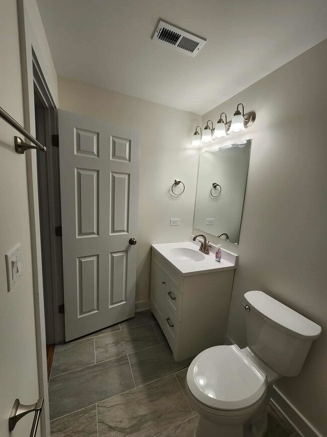 Building Photo - 6321 S Eberhart Ave