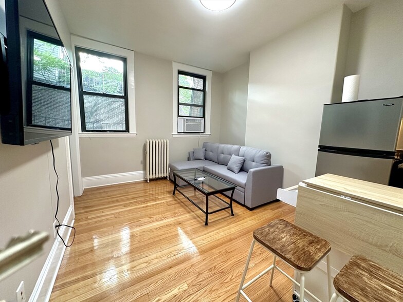 Primary Photo - 145 Arlington St