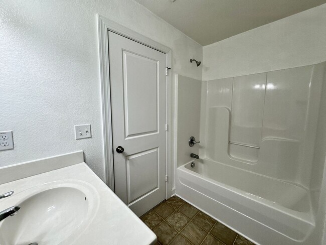 Building Photo - Available 11-06-25! Some Utilities Include...