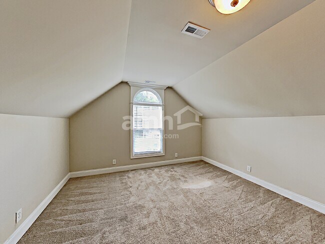 Building Photo - 1536 Jeter Way