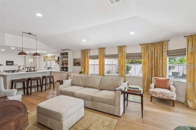 Building Photo - 1304 Santa Rosa Ct