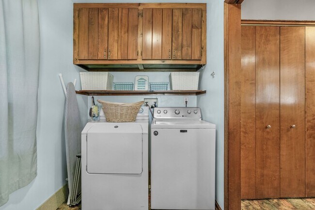 Building Photo - 5457 Warren St