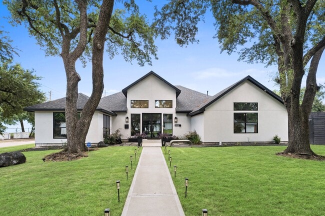 Primary Photo - 10826 Moonlight Dr