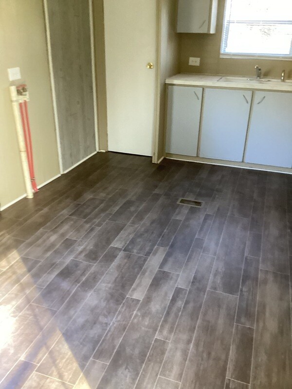 Building Photo - 126 Emily St