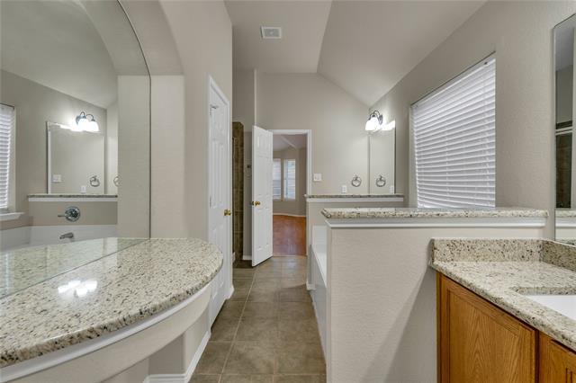 Building Photo - 608 Vanilla Ct