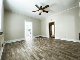 Building Photo - 908 S 7th St