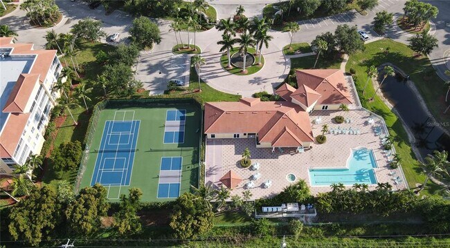 Building Photo - 255 West End Dr