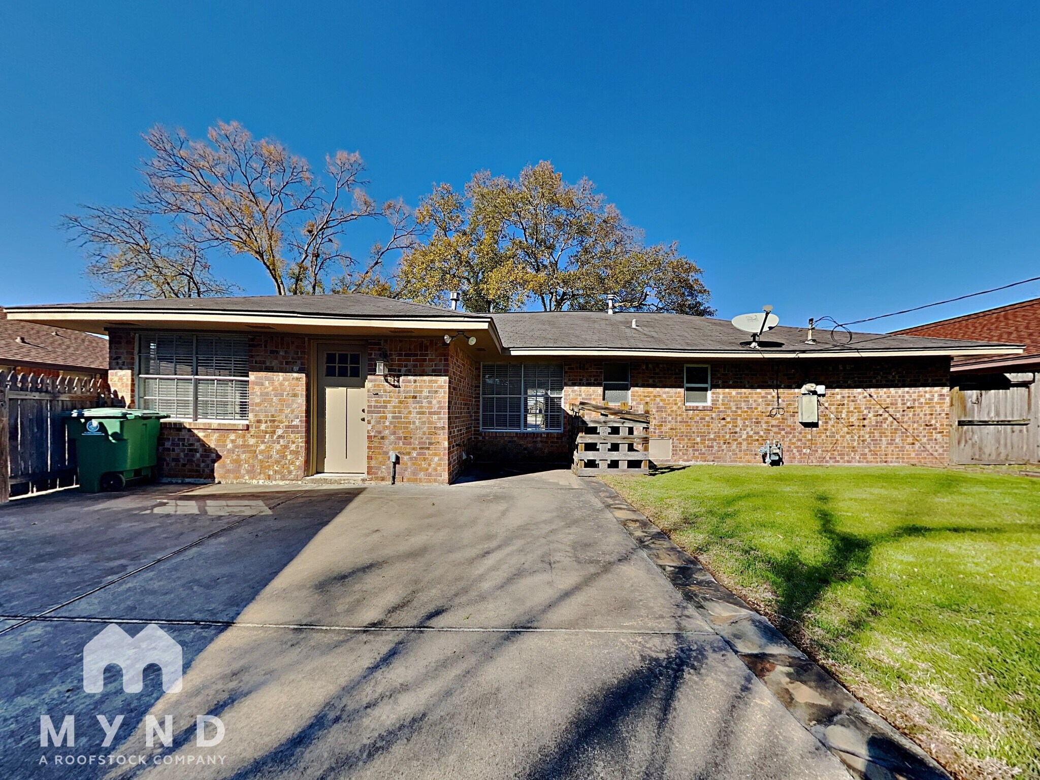 Building Photo - 9015 Eldora Dr