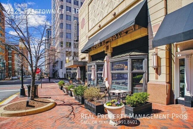 Building Photo - 2325 Freetown Ct