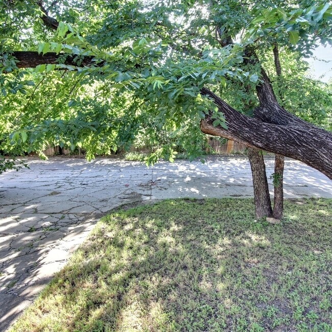 Building Photo - 3830 Coates Cir