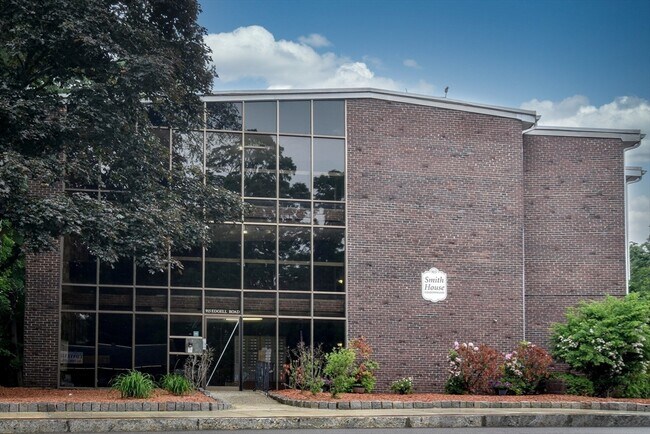 Building Photo - 911 Edgell Rd