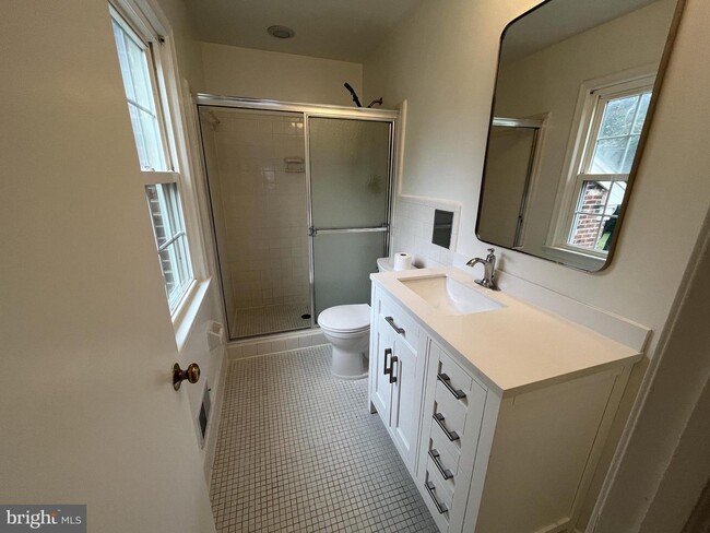 Building Photo - 6301 Evermay Dr