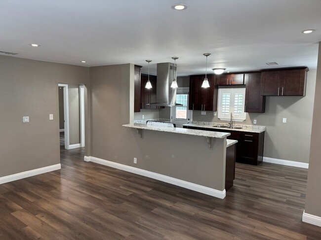 Building Photo - 111 W Forhan St