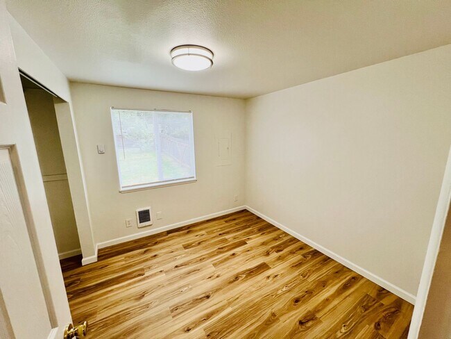 Building Photo - 6608 Stanton Ct SW