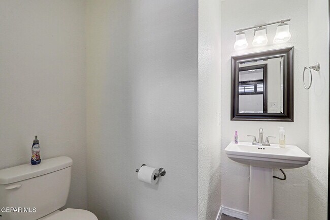 Building Photo - 13913 Golden Mesa Ct