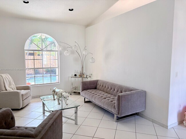 Building Photo - 15234 SW 140th St