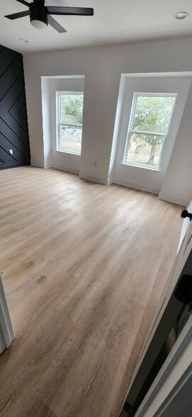 Building Photo - 2431 Franklin Ave