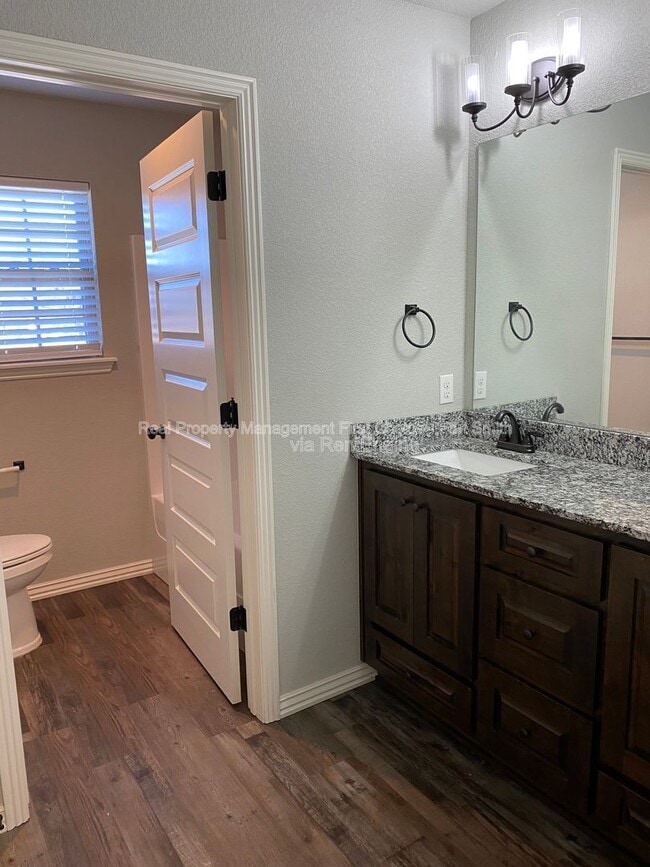 Building Photo - 446 N Albert Pike Ave