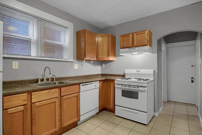 Building Photo - 3952 Potomac St